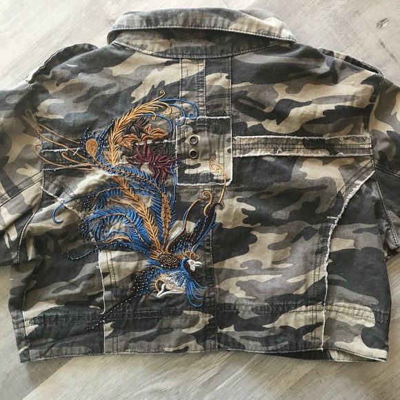 NWOT D. Touch Camo Embroidered Bird Peacock Cropped Military Look Jacket sz Med - Picture 1 of 11